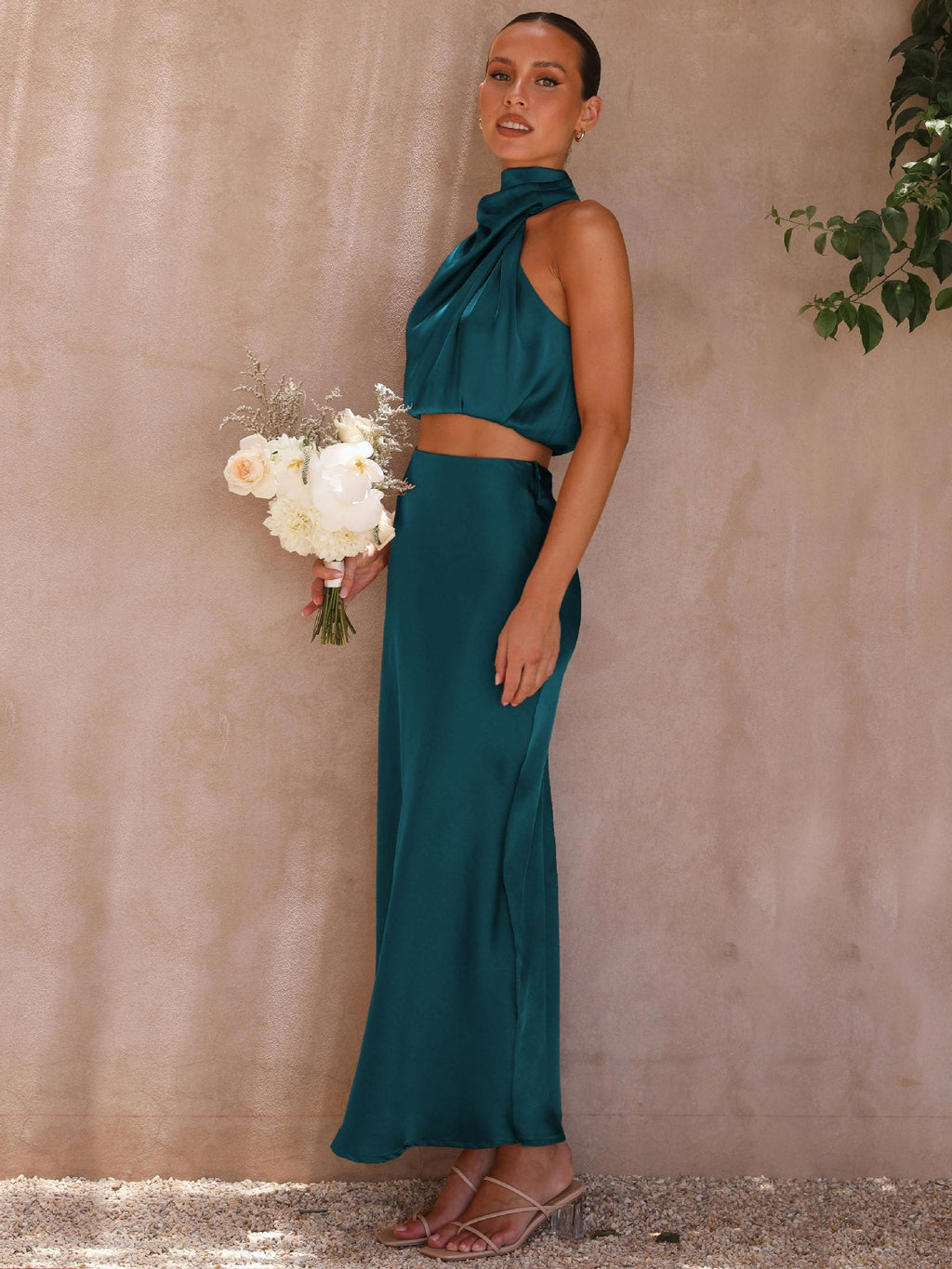Ensemble Satiné Femme – Haut Ajusté & Jupe Élégante
