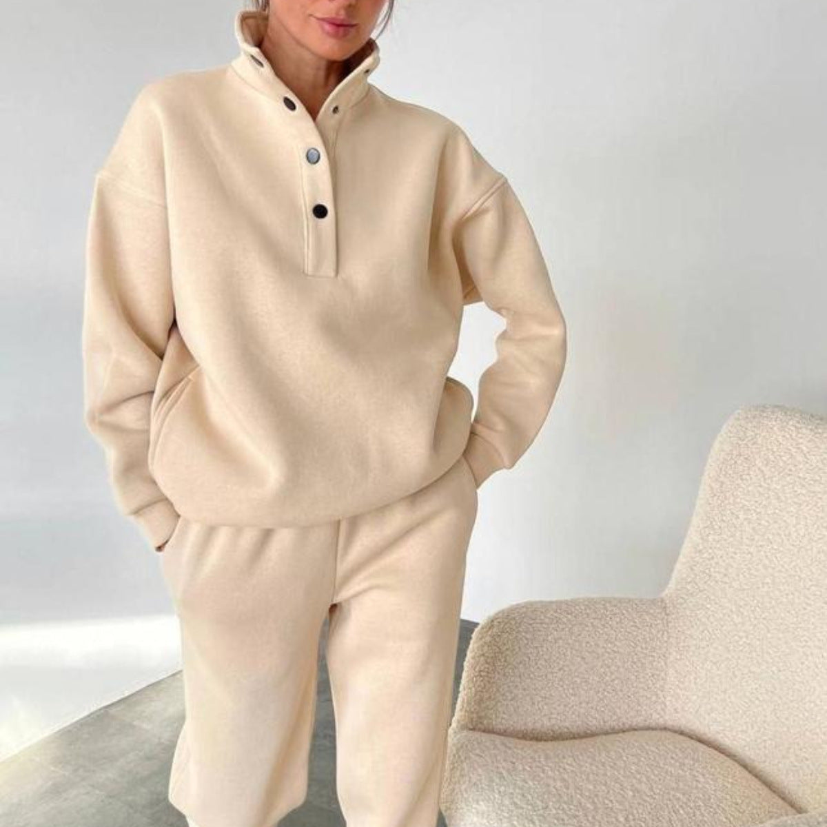 Ensemble tailleur femme col montant à boutons