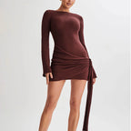 Robe Y2K sexy à dos nu avec manches longues – Tendance virale