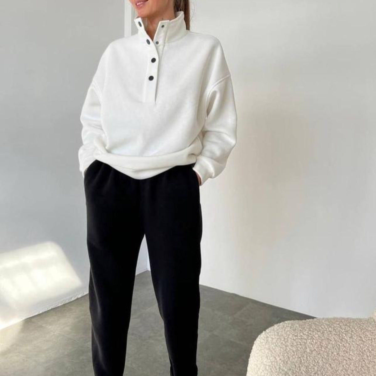 Ensemble tailleur femme col montant à boutons